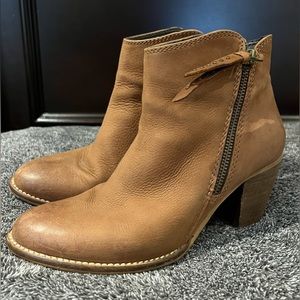 COPY - Steve Madden Tan size 38 WILDEYE Booties EUC